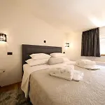 Amarena Zadarvillas 扎达尔