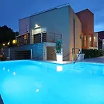 Amarena Zadarvillas * 扎达尔